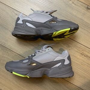 Adidas Falcon Sneakers